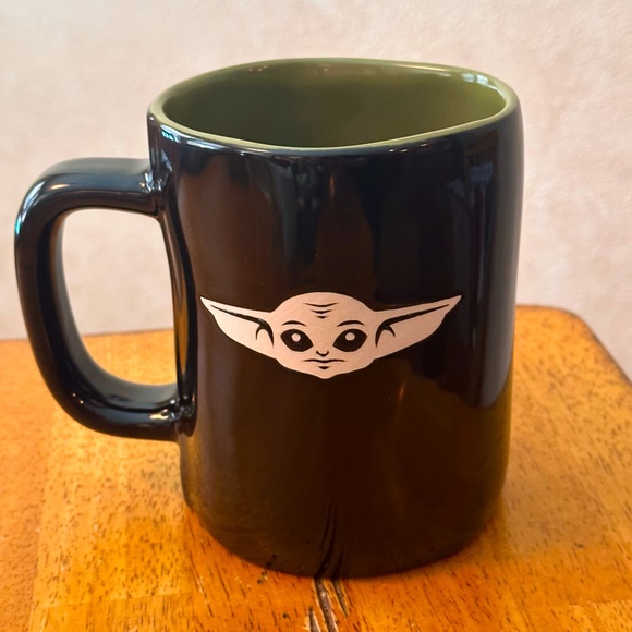 Disney Star Wars THE CHILD Mandalorian Baby Yoda Ceramic Mug NEW!! - Picture 3 of 3